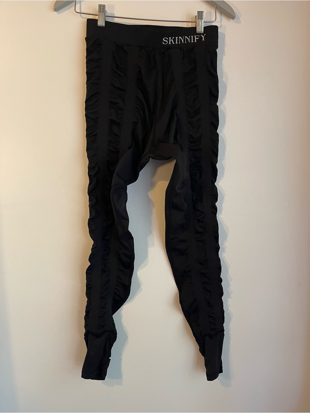 Skinnify Black Ruched Stirrup High Waist Active Leggings L